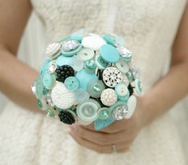 Wedding Flowers Ideas Buttons Blues Unconvential Heirloom